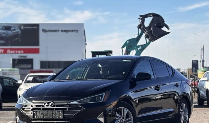 Hyundai Elantra 2019 года