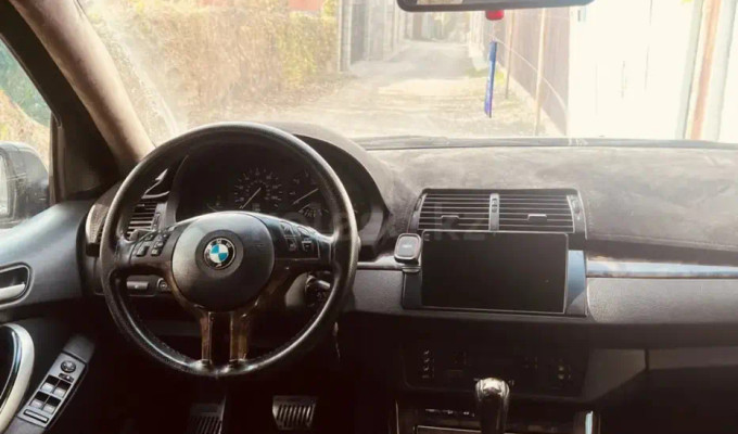 BMW X5 2002 года