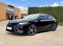 Toyota Camry 2020 года