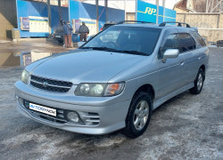Nissan R'nessa 1998 года