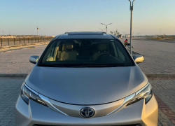 Toyota Sienna 2021 года