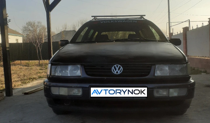 Volkswagen Passat 1993 года