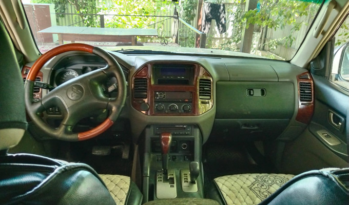 Mitsubishi Pajero 2004 года
