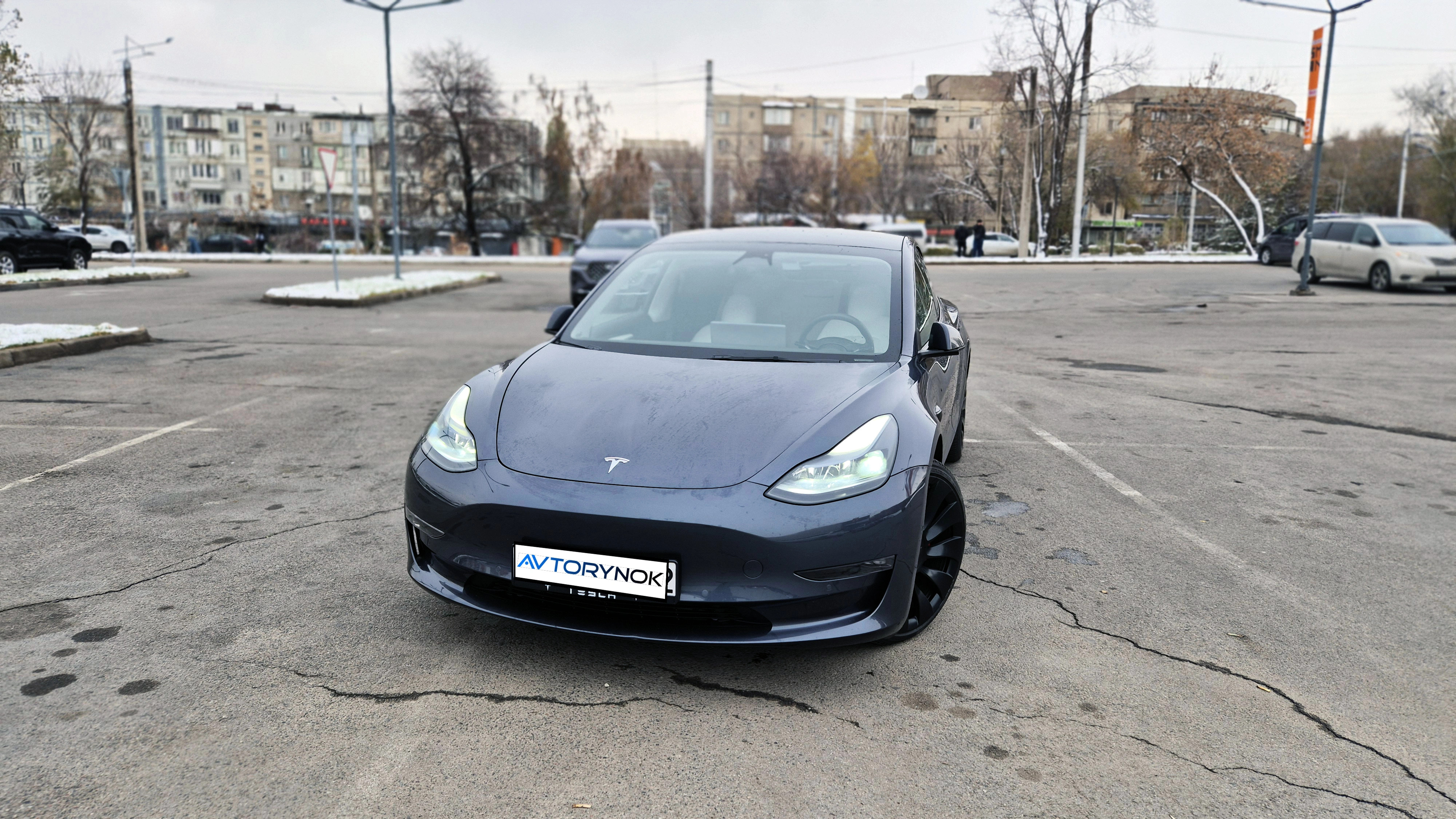 Tesla Model 3, 2022