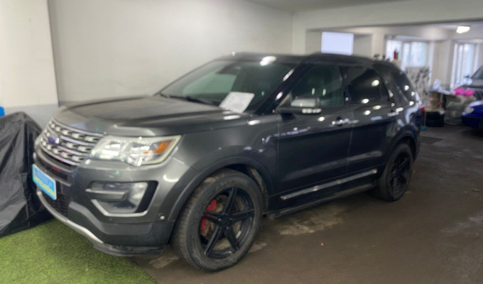 Ford Explorer 2015 года