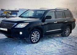 Lexus LX 2010 года