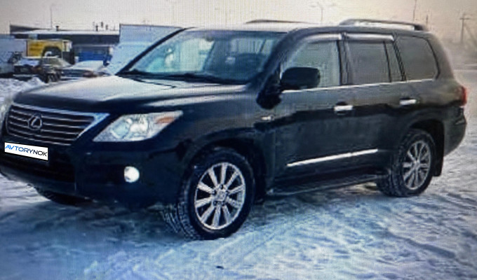 Lexus LX 2010 года