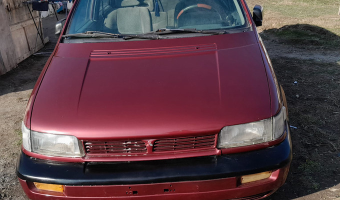 Mitsubishi Space Wagon 1992 года