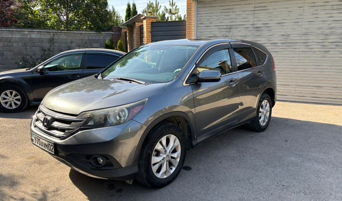 Honda CR-V 2012 года