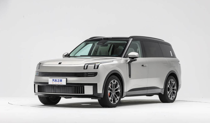 Lynk & Co 900 2025 года