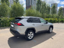 Toyota RAV4 2021 года
