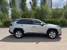 Toyota RAV4 2021 года