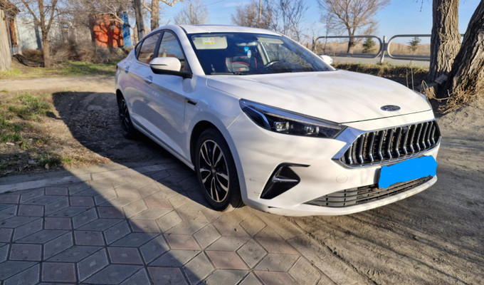 JAC J7 2023 года
