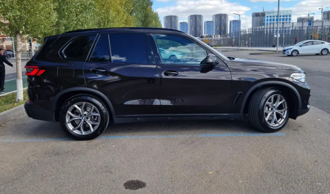 BMW X5 2020 года