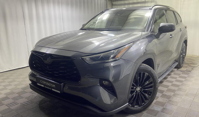 Toyota Highlander 2021 года