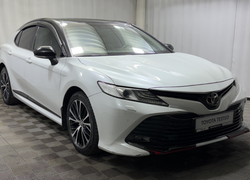 Toyota Camry 2020 года