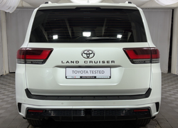 Toyota Land Cruiser 2022 года