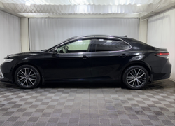 Toyota Camry 2023 года