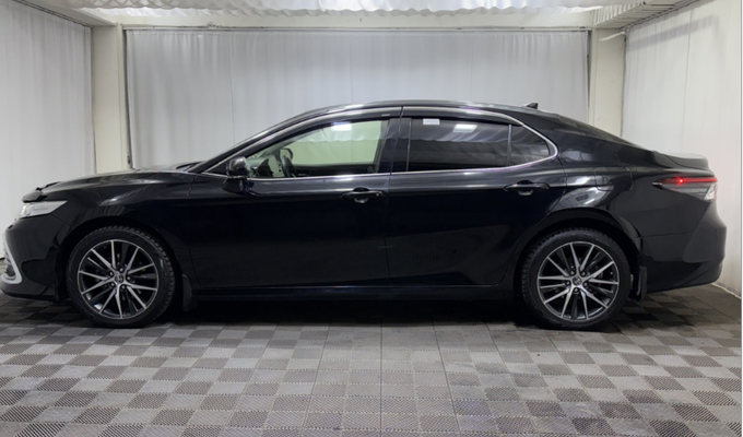 Toyota Camry 2023 года