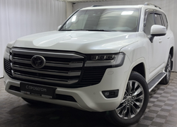 Toyota Land Cruiser 2023 года