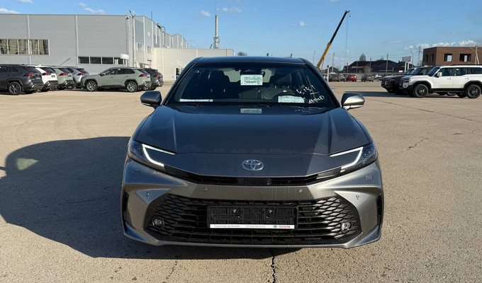 Toyota Camry 2026 года