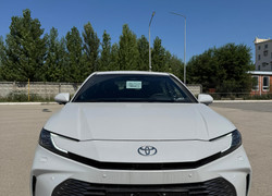 Toyota Camry 2026 года