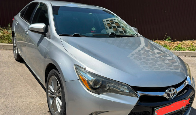 Toyota Camry 2015 года