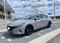 Hyundai Elantra 2021 года