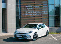 Toyota Camry 2025 года