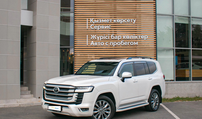 Toyota Land Cruiser 2023 года