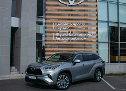 Toyota Highlander 2024 года