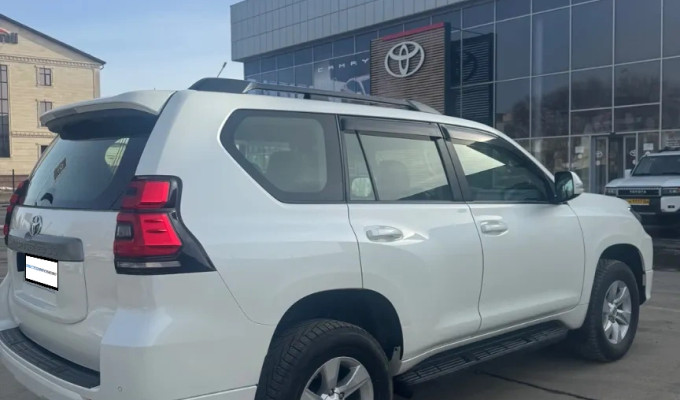 Toyota Land Cruiser Prado 2020 года