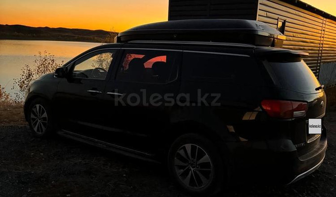 Kia Carnival 2018 года