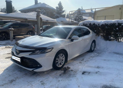 Toyota Camry 2019 года