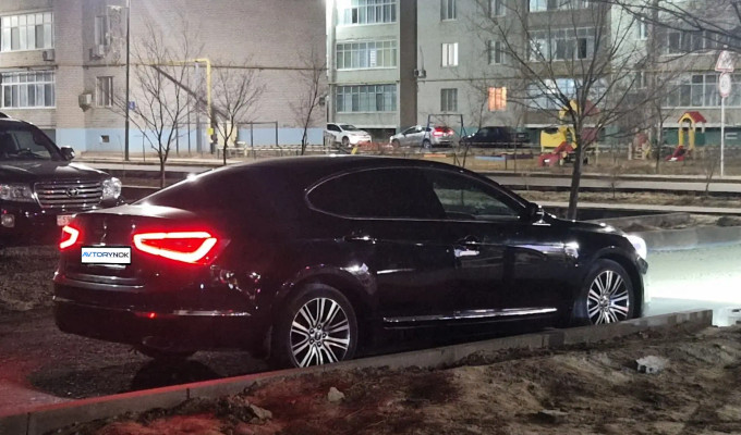 Kia Cadenza 2013 года
