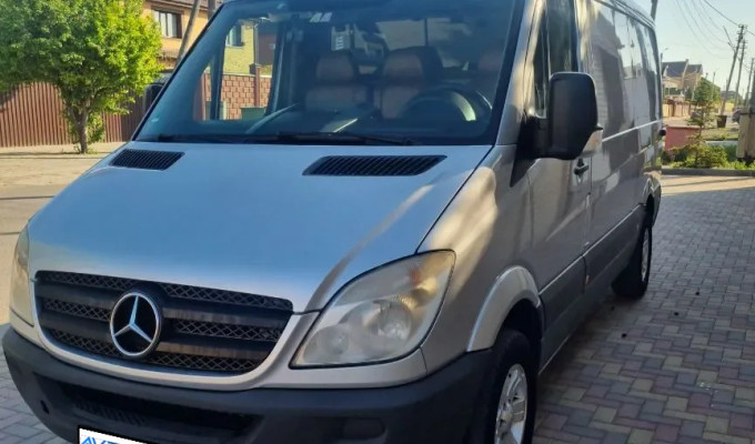 Mercedes-Benz Sprinter 2011 года