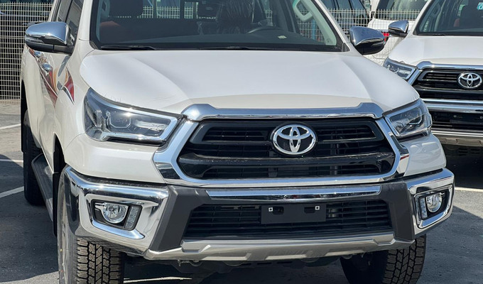 Toyota Hilux 2025 года