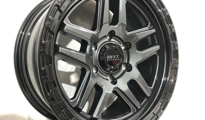 R17 8J ET25 6x139,7 106,1 LIQUID METAL / GLOSS BLACK BEADLOCK