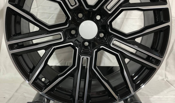 Разноширокие Lumma R20 5x112 66,6 BLACK MACHINE FACE