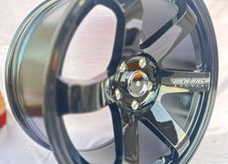 R18 9,5J ET30  / 5x114,3 (  ) 73.1 black