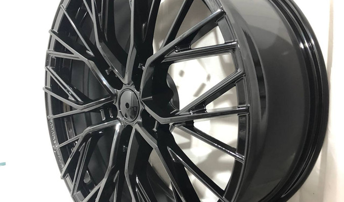 Flow Forged FA829 R20 8,5J ET35 5x114,3 ЦО 73,1 GLOSS BLACK