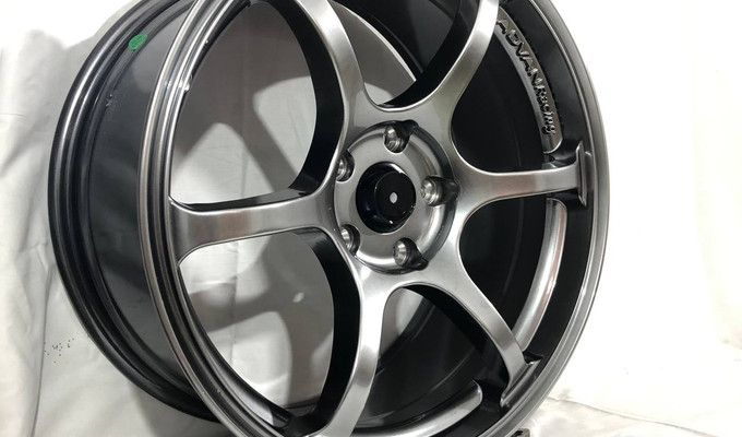 Advan R18 8,5J ET38 5x114,3 73,1 Hyper Black