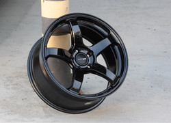 R17 7,5J ET35 5X114,3 73,1 black
