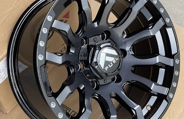  R17 9J 6x139,7 ET0 ЦО110 MB+BLACK CORGW