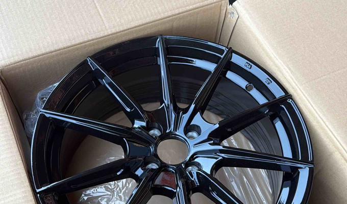 XF005 R17 7,5J ET35 73.1 4x100 BLACK