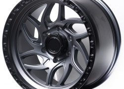 R17 9J 6x139.7 ET0 ЦО 110 grey + black lip polish