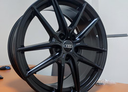  R18 8,5J 5x112 ET25 66,6 Satin Black
