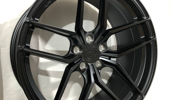 R20 9,5J ET35 5X112 66,6 Matte Black