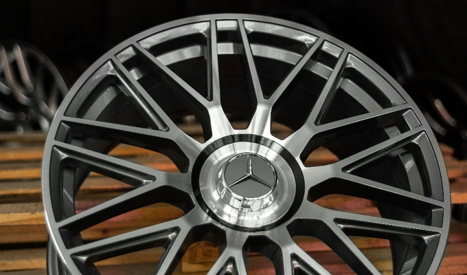 E-class R20 AMG R20 8,5J/9,5 ET43/45 Dia 66,6 Gunmetal MF 5x112