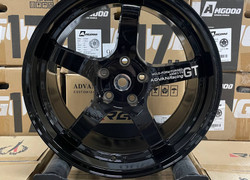 R18 9,5J / 5x114,3 ET38 73,1 Black